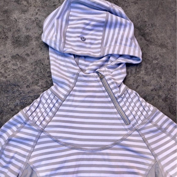 LULULEMON rare Run Back On Track Pullover Silver Spoon Narrow Bold Multi Stripe. - Picture 8 of 16